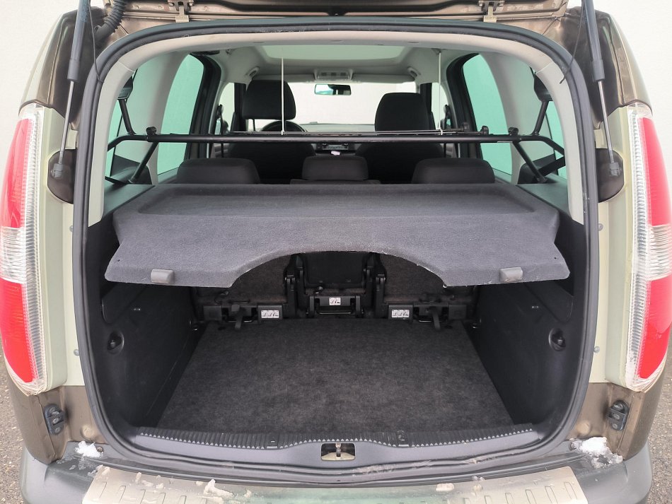 Škoda Roomster 1.2 TSi Scout