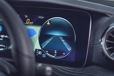 Adaptivní tempomat a asistenční systémy v ojetém voze