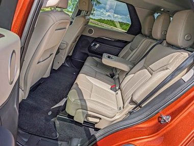 Zachovalý lak a interiér ojetého vozu při ocenění v Auto ESA